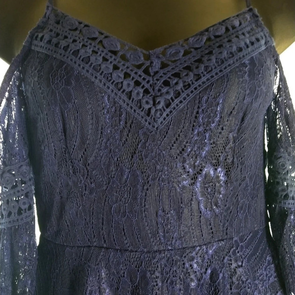 Lacey Cold Shoulder Dress EUC - Picture 4 of 11